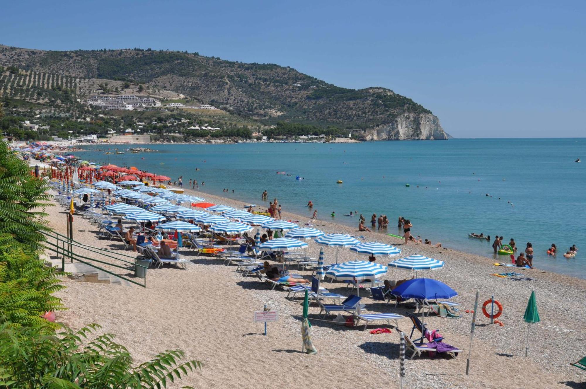 Mattinata Camping Bagian luar foto